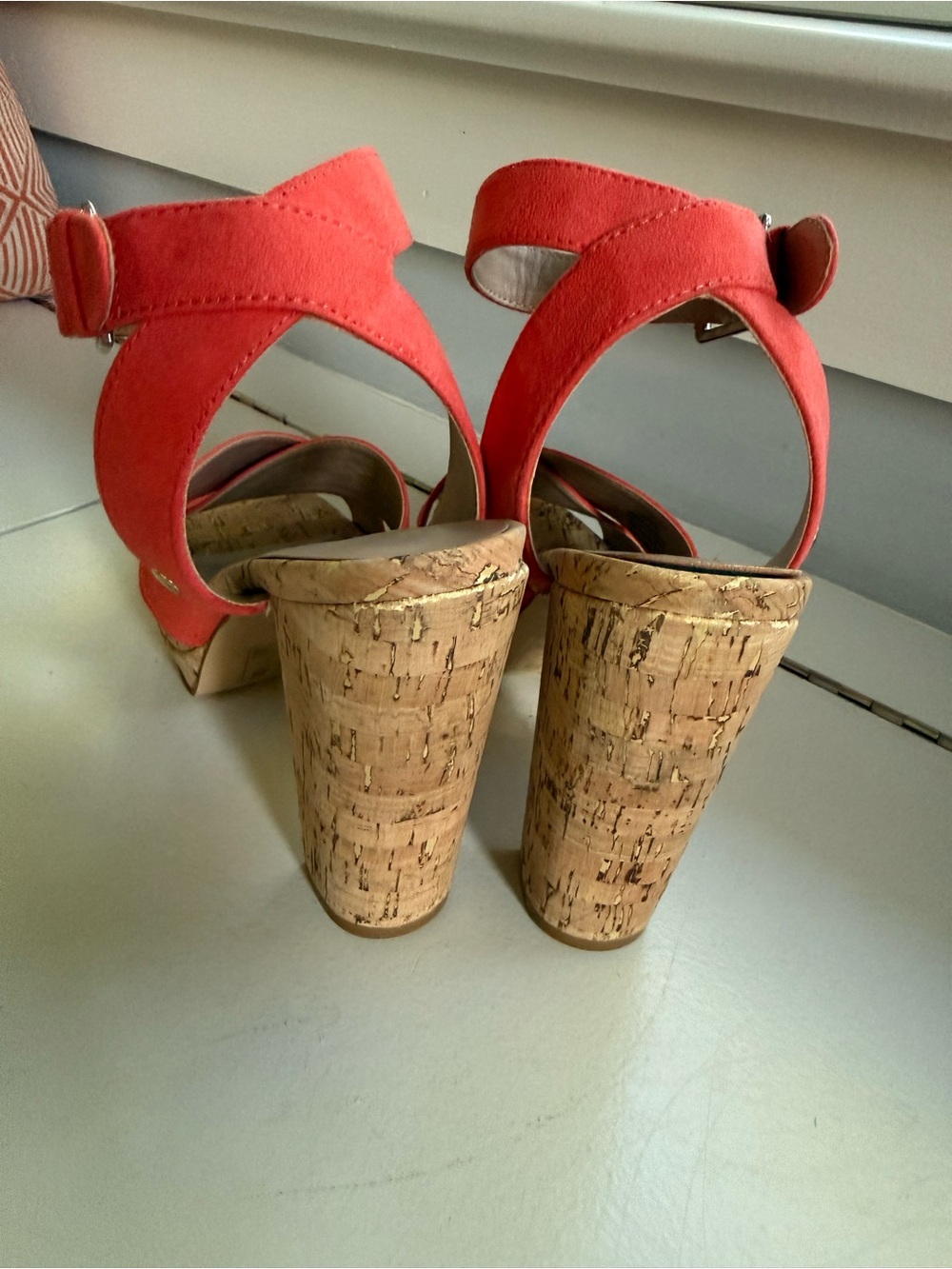 Mix No. 6 Coral / Orange Suede Cork Block Heel Sandals Size 8.5 Like New - Picture 2 of 9